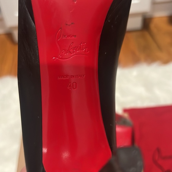 Christian Louboutin’s size 40 - Picture 7 of 8